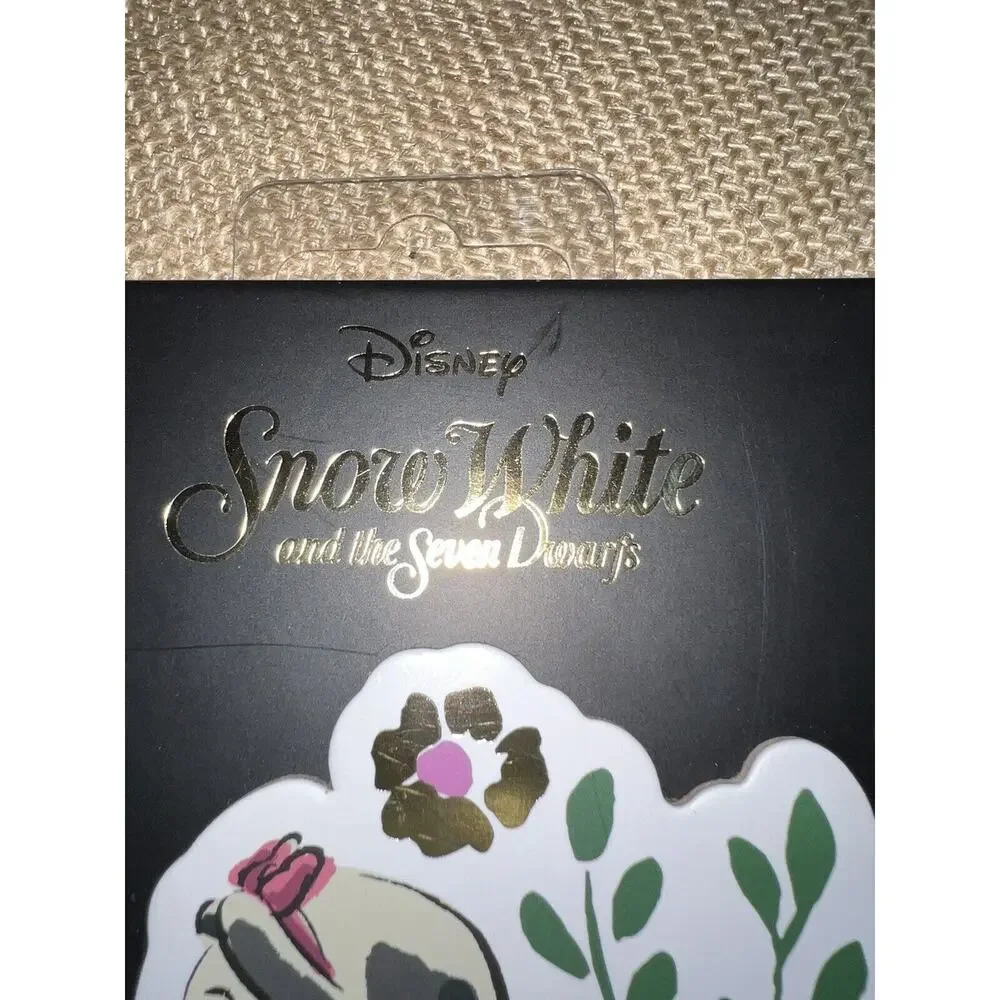 Disney Snow White Eyeshadow Palette--12 Shades--Brand New